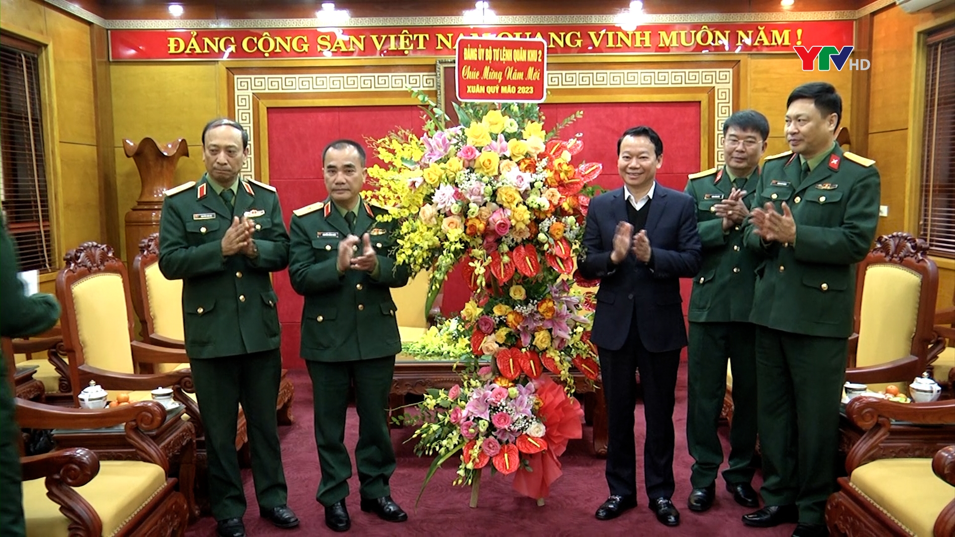 Bộ Tư lệnh Quân khu 2 chúc Tết tỉnh Yên Bái