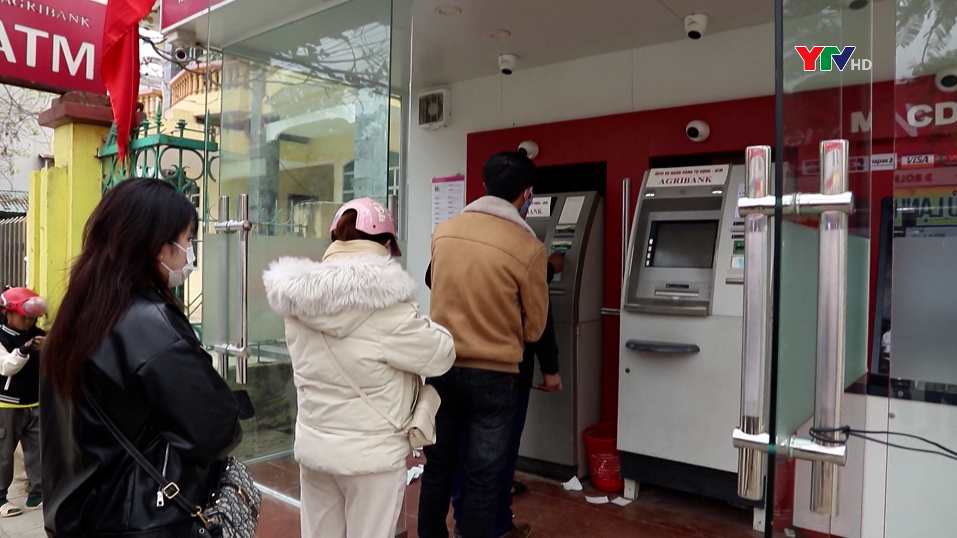 Các ngân hàng khu vực phía Tây của tỉnh đảm bảo nhu cầu giao dịch của nhân dân dịp Tết