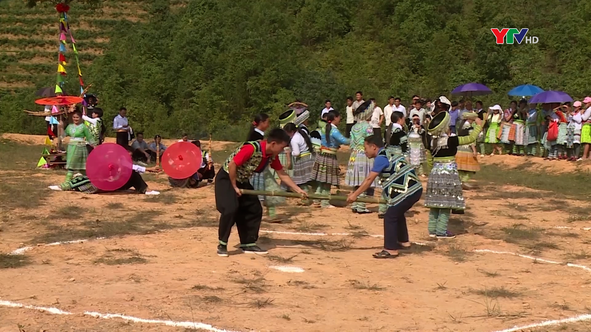 Đồng bào Mông Trạm Tấu giữ gìn và phát triển các môn thể thao dân tộc