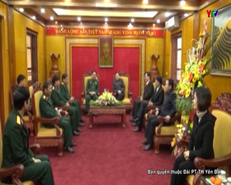 Đoàn công tác của Bộ Tư lệnh Quân khu 2 chúc Tết tỉnh Yên Bái
