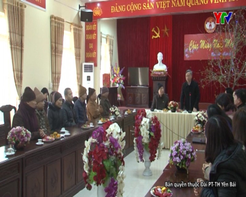 Ban trị sự Giáo hội Phật giáo tỉnh Yên Bái chúc Tết Ủy ban MTTQ tỉnh