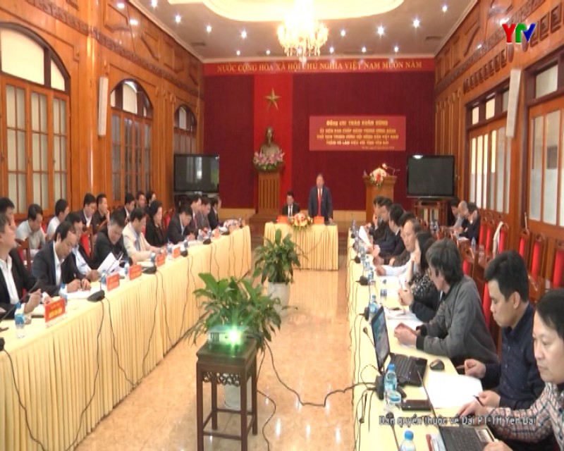 Đồng chí Chủ tịch TW Hội Nông dân Việt Nam Thào Xuân Sùng làm việc với UBND tỉnh