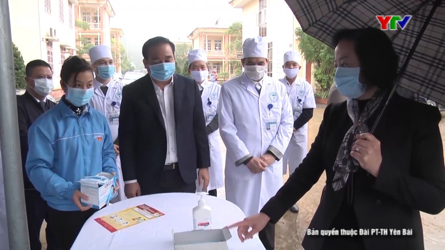 Đồng chí Bí thư Tỉnh ủy Phạm Thị Thanh Trà kiểm tra công tác phòng, chống dịch bệnh Corona và Chương trình hành động 190 tại huyện Yên Bình
