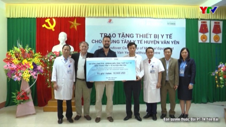 Trung tâm Y tế huyện Văn Yên tiếp nhận thiết bị y tế cho đơn nguyên sơ sinh