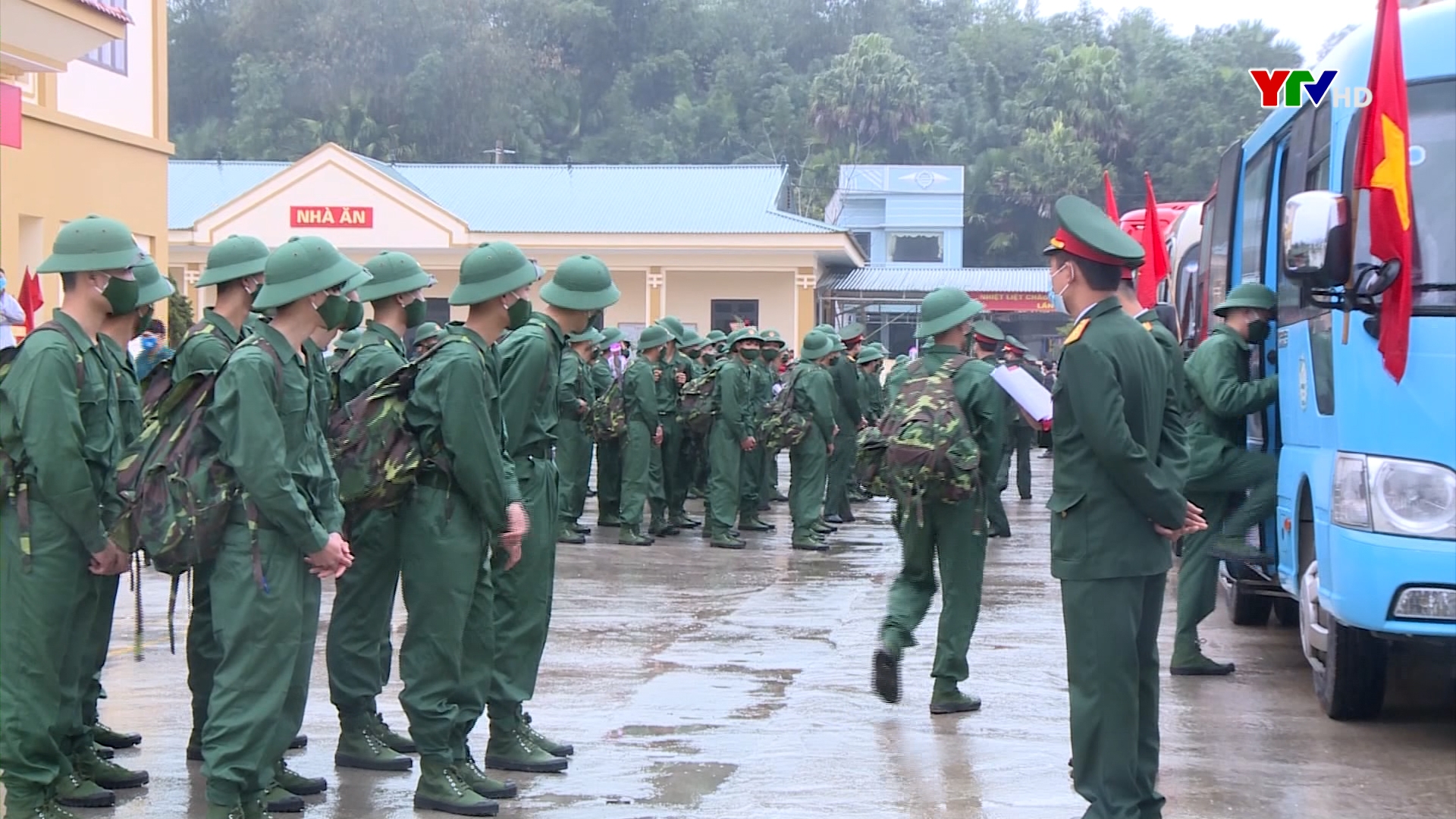 950 tân binh của tỉnh Yên Bái lên đường làm nhiệm vụ bảo vệ Tổ quốc