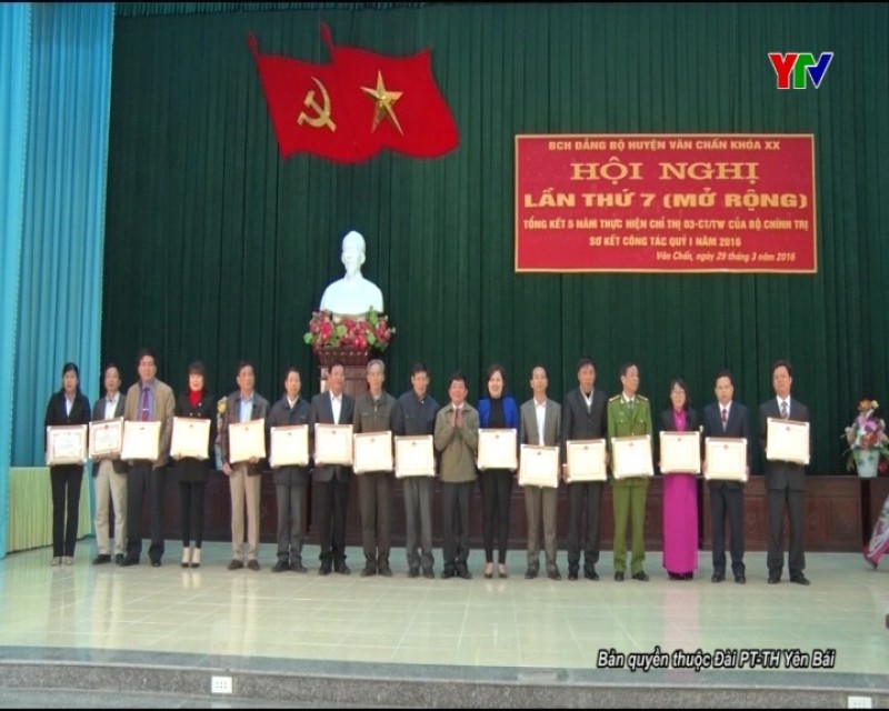 Hội nghị BCH Đảng bộ huyện Văn Chấn lần thứ 7 ( mở rộng)