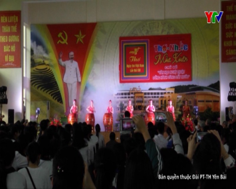 Tỉnh Yên Bái tổ chức Ngày thơ Việt Nam lần thứ 16 xuân Mậu Tuất