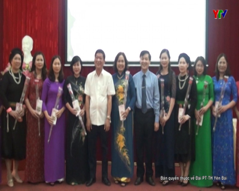 Huyện ủy Lục Yên gặp mặt nữ cán bộ lãnh đạo, quản lý