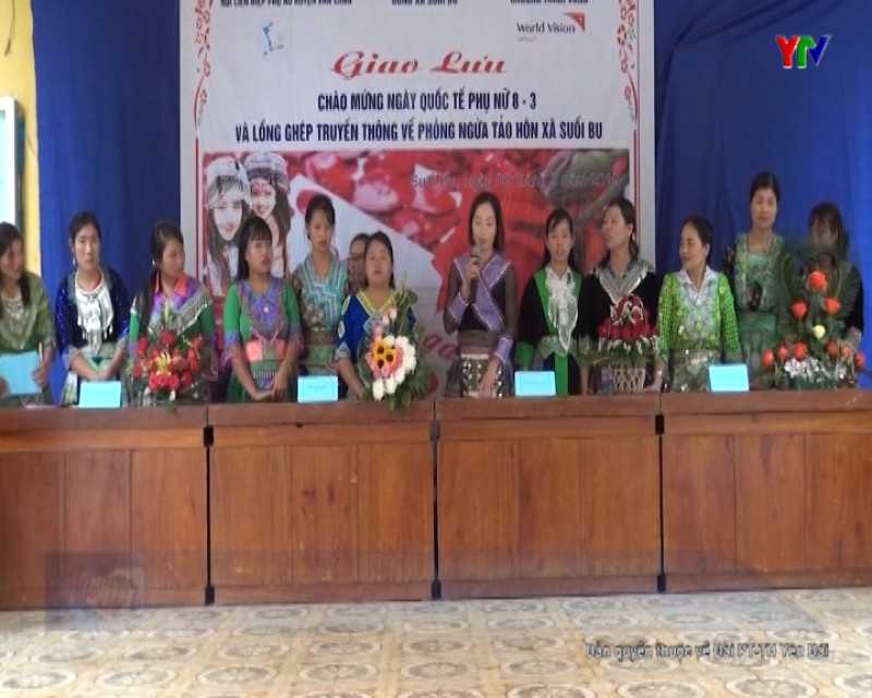200 phụ nữ Mông huyện Văn Chấn được truyền thông phòng ngừa hôn nhân cận huyết thống