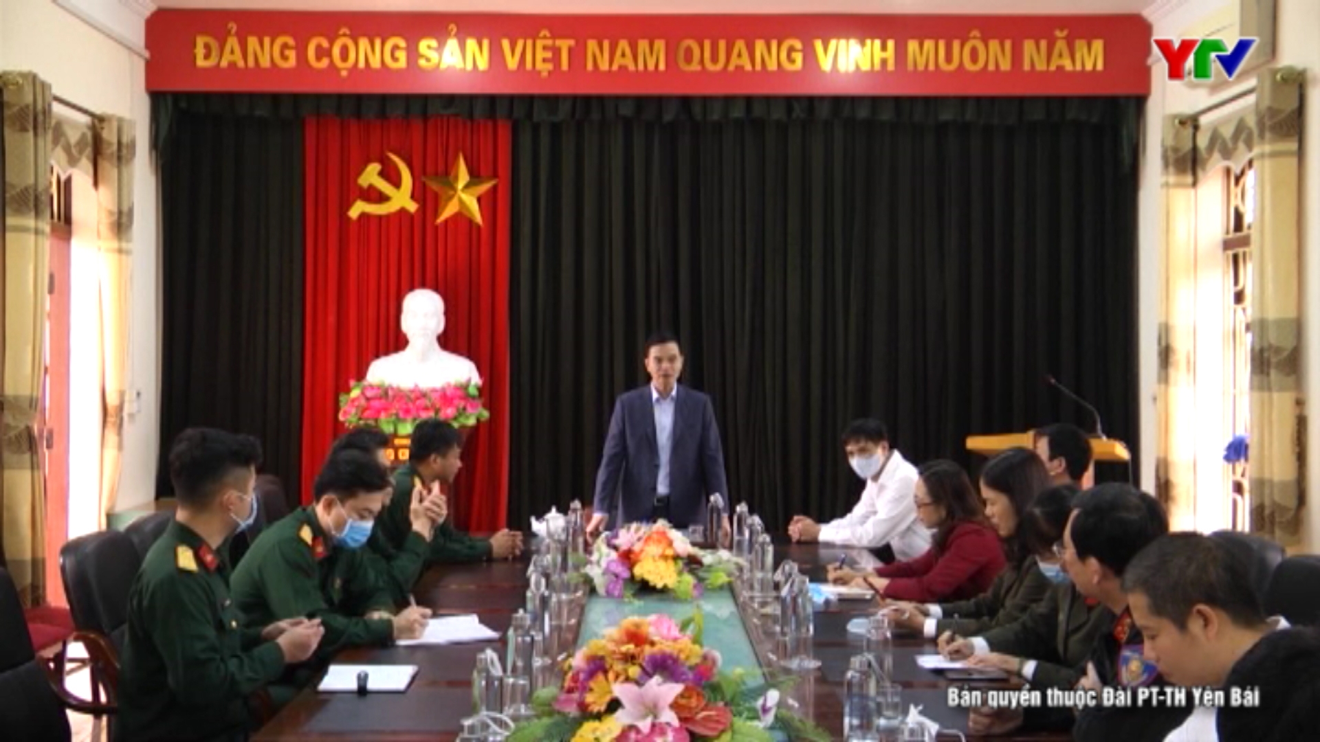 Đồng chí Phó Chủ tịch UBND tỉnh Dương Văn Tiến kiểm tra khu vực cách ly tại Trường Cao đẳng Nghề Yên Bái