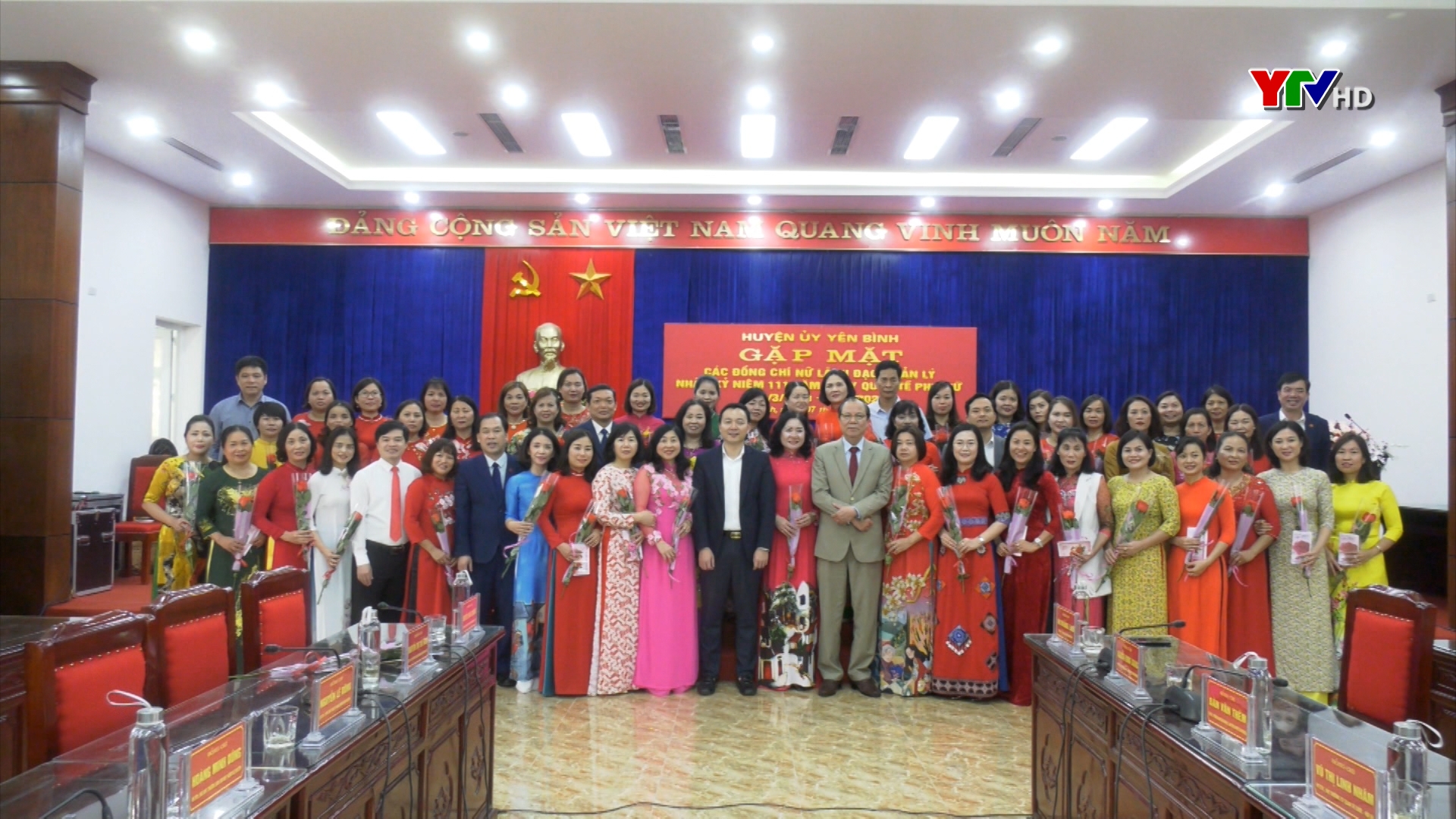 Huyện ủy Yên Bình gặp mặt nữ lãnh đạo, quản lý