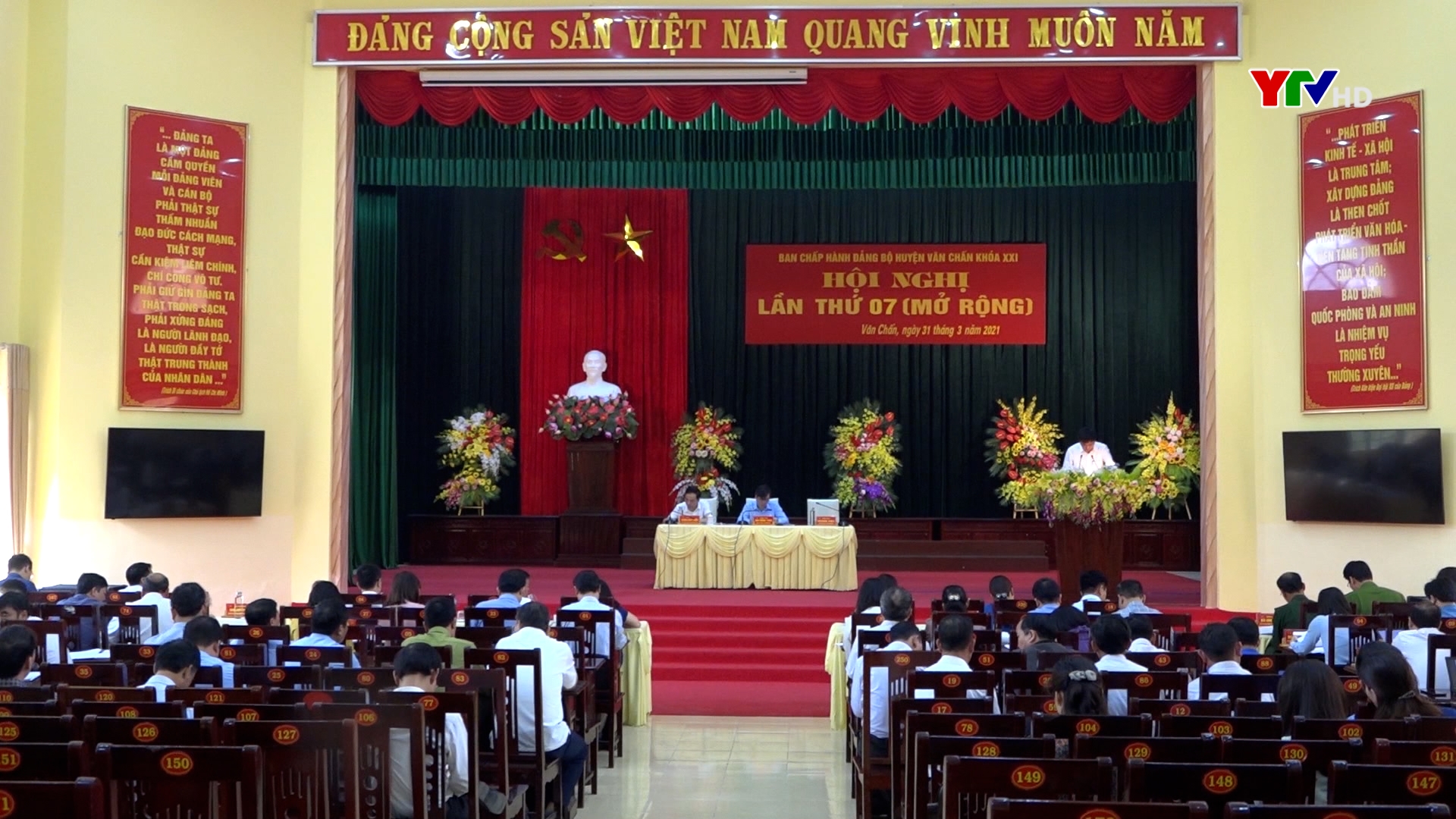 Hội nghị lần thứ 7 - BCH Đảng bộ huyện Văn Chấn