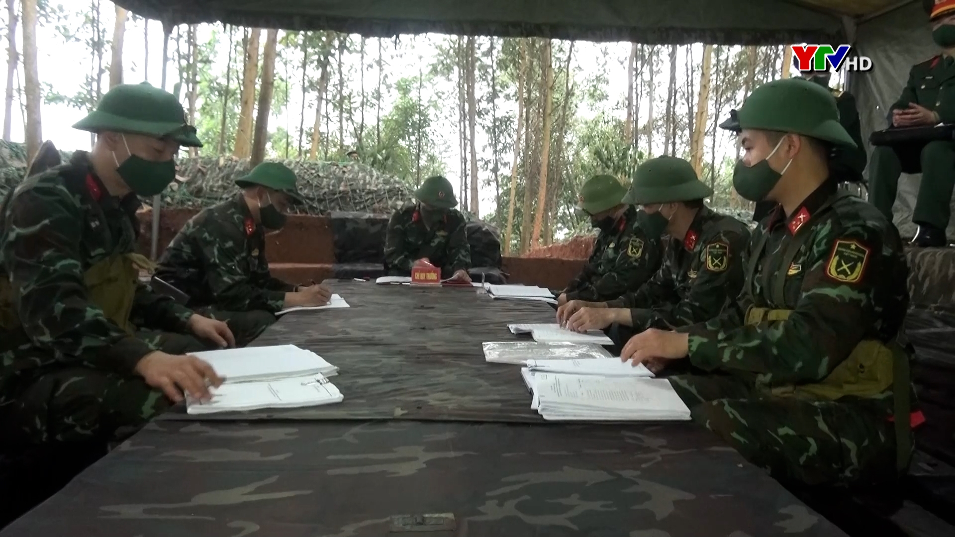 Quân khu 2 kiểm tra luyện tập chuyển trạng thái sẵn sàng chiến đấu tại Ban CHQS huyện Trấn Yên