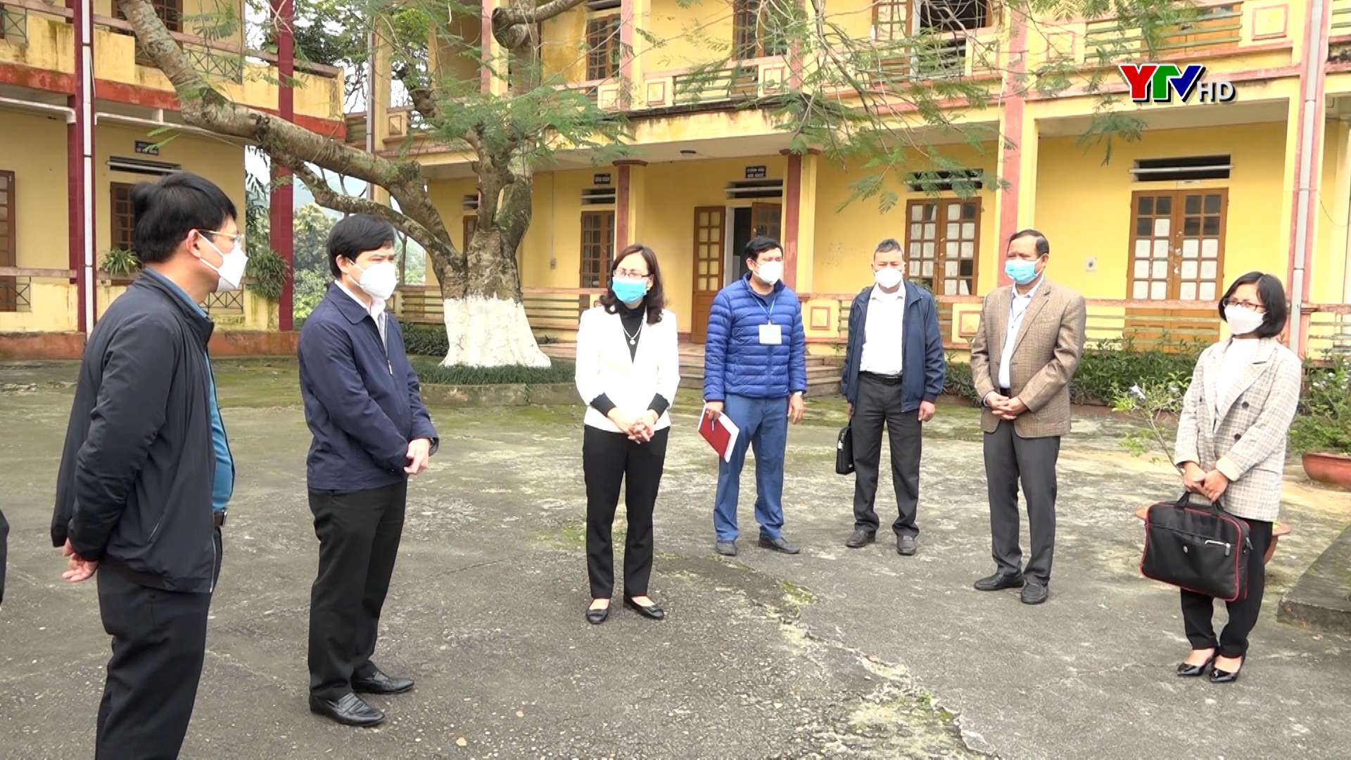 Ban Chỉ đạo phòng chống dịch bệnh COVID-19 tỉnh kiểm tra tại huyện Yên Bình