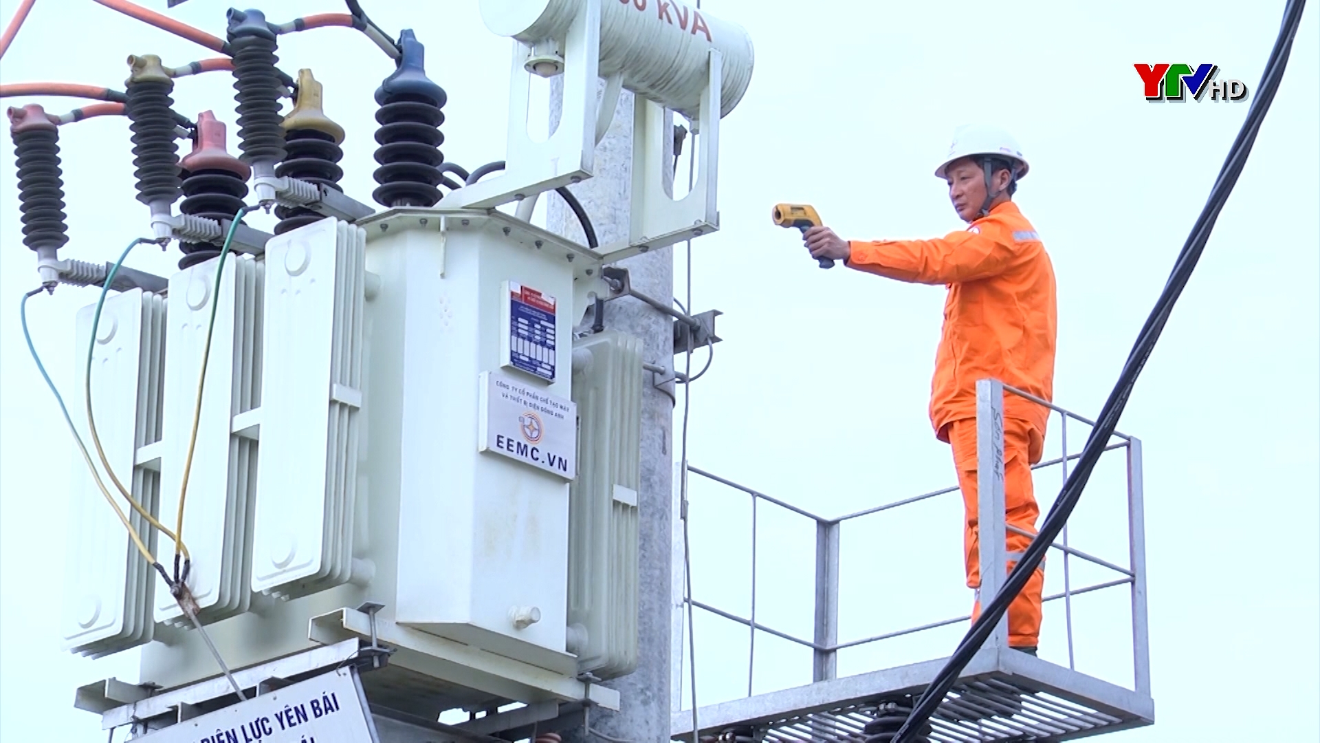 Công ty Điện  lực Yên Bái đẩy mạnh đầu tư, mở rộng mạng lưới đường dây cung cấp điện