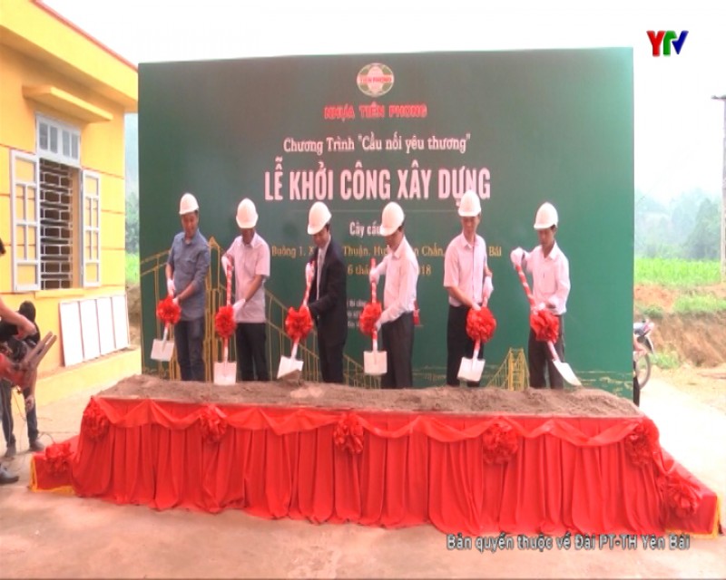 Khởi công xây dựng cầu thôn Buông 1, xã Bình Thuận, huyện Văn Chấn