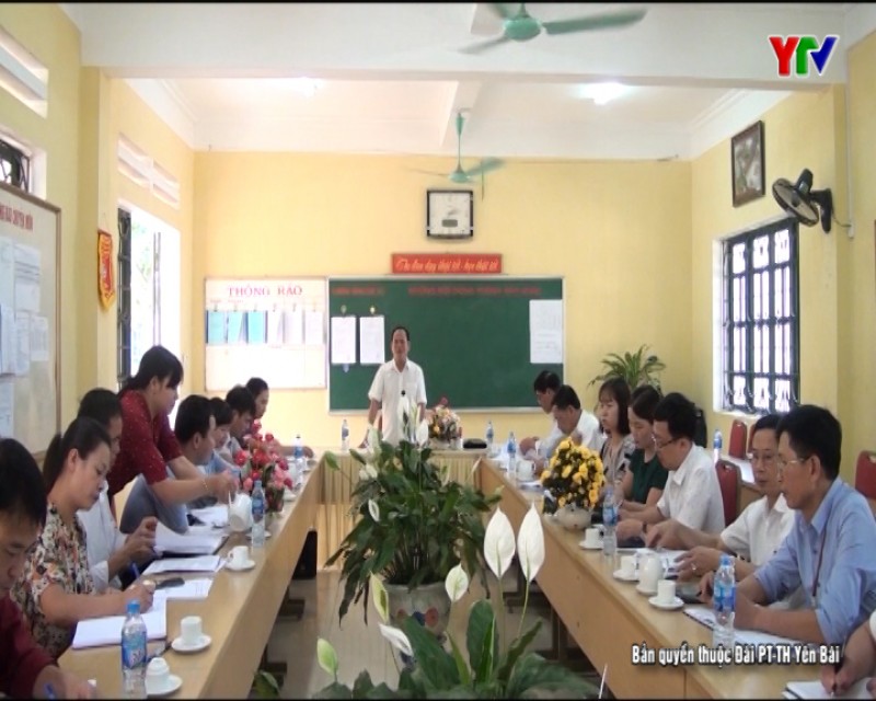 Phó Chủ tịch HĐND tỉnh Triệu Tiến Thịnh giám sát công tác đào tạo nghề và giải quyết việc làm tại huyện Văn Chấn