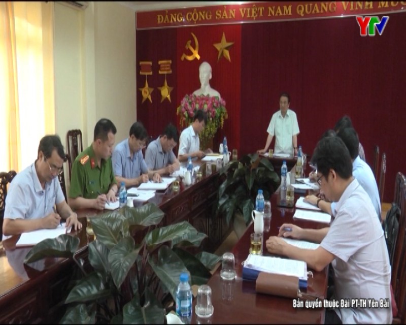 Trưởng Ban Dân vận Tỉnh ủy Hoàng Xuân Nguyên kiểm tra việc thực hiện Kết luận số 101 của Ban Bí thư TƯ Đảng tại huyện Văn Yên