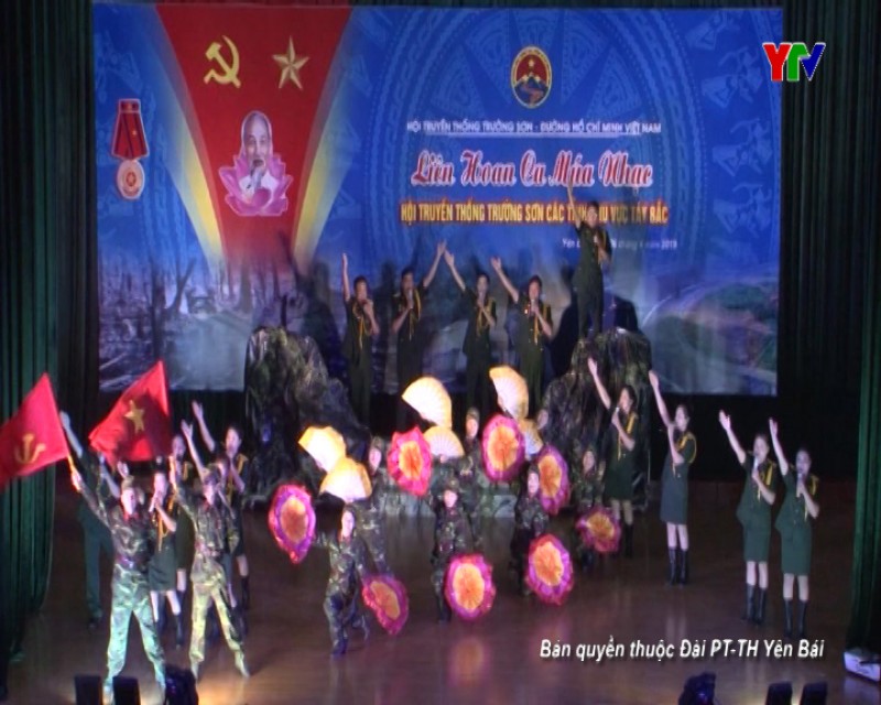 Liên hoan ca múa nhạc Hội truyền thống Trường Sơn các tỉnh khu vực Tây Bắc