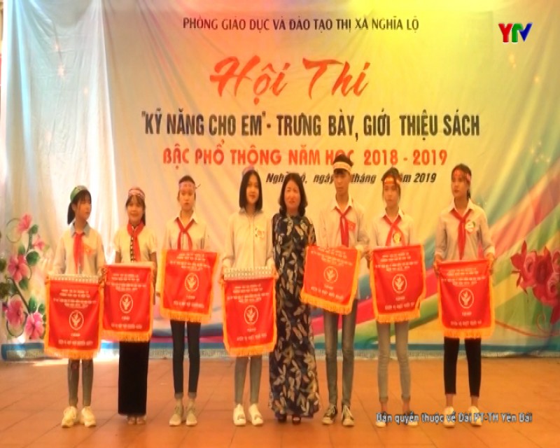 Hội thi “Rèn luyện kỹ năng sống cho học sinh THCS” tại thị xã Nghĩa Lộ