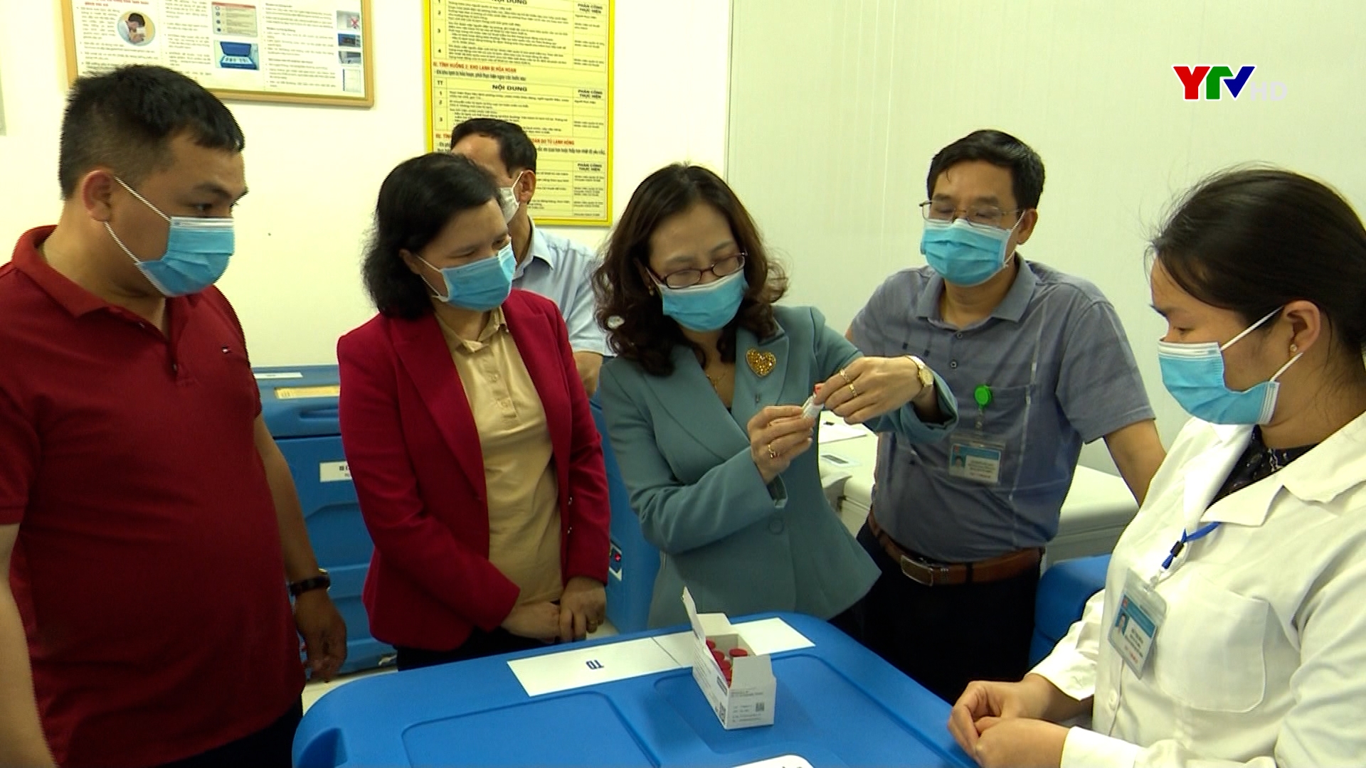 Trung tâm Kiểm soát bệnh tật tỉnh Yên Bái tiếp nhận 4.500 liều vắc xin phòng COVID-19