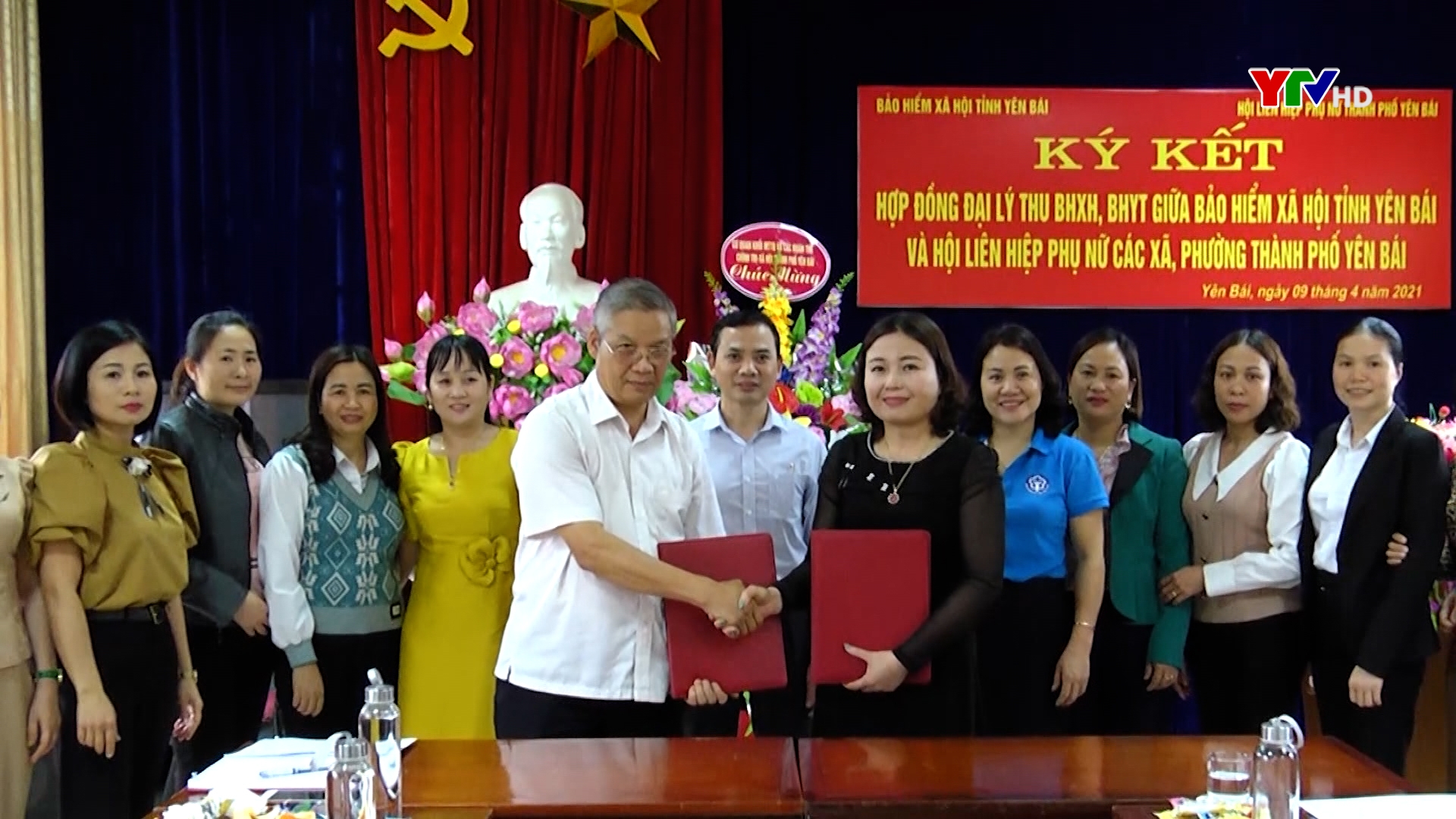Ký kết hợp đồng Đại lý thu giữa BHXH tỉnh với Hội Phụ nữ thành phố Yên Bái