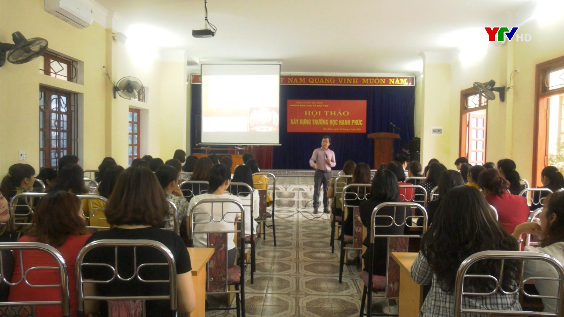 Huyện Yên Bình tổ chức Hội thảo xây dựng "Trường học hạnh phúc"