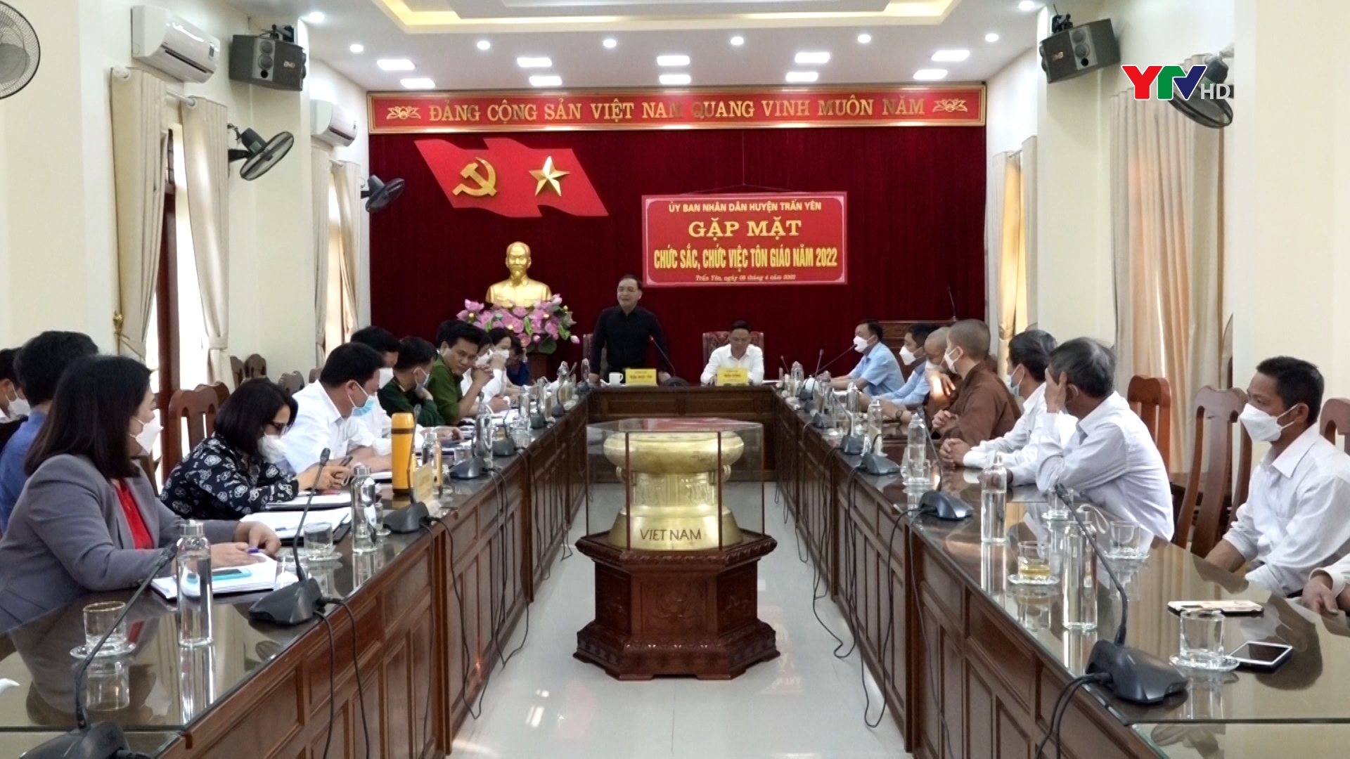 Huyện Trấn Yên gặp mặt chức sắc, chức việc tôn giáo