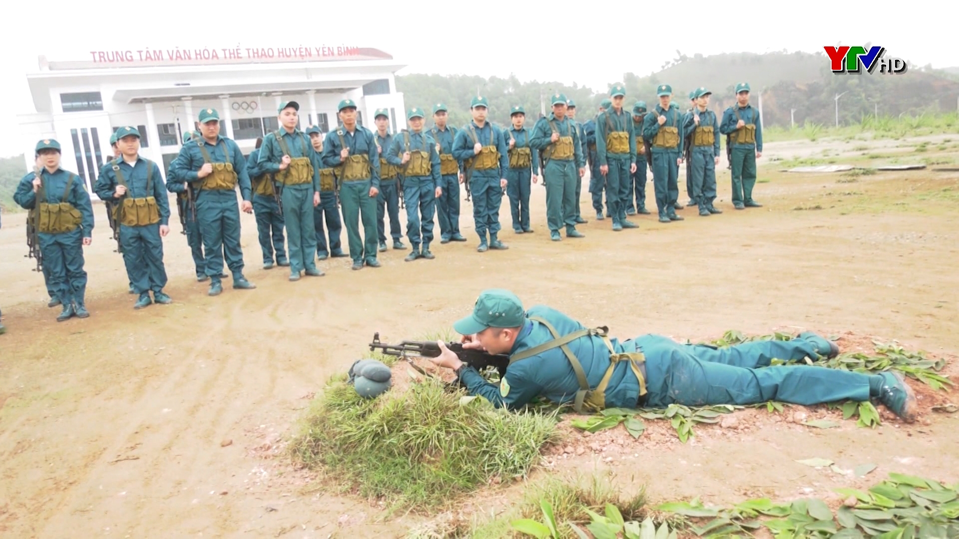 Yên Bình: Huấn luyện điểm dân quân tự vệ tại thị trấn Yên Bình