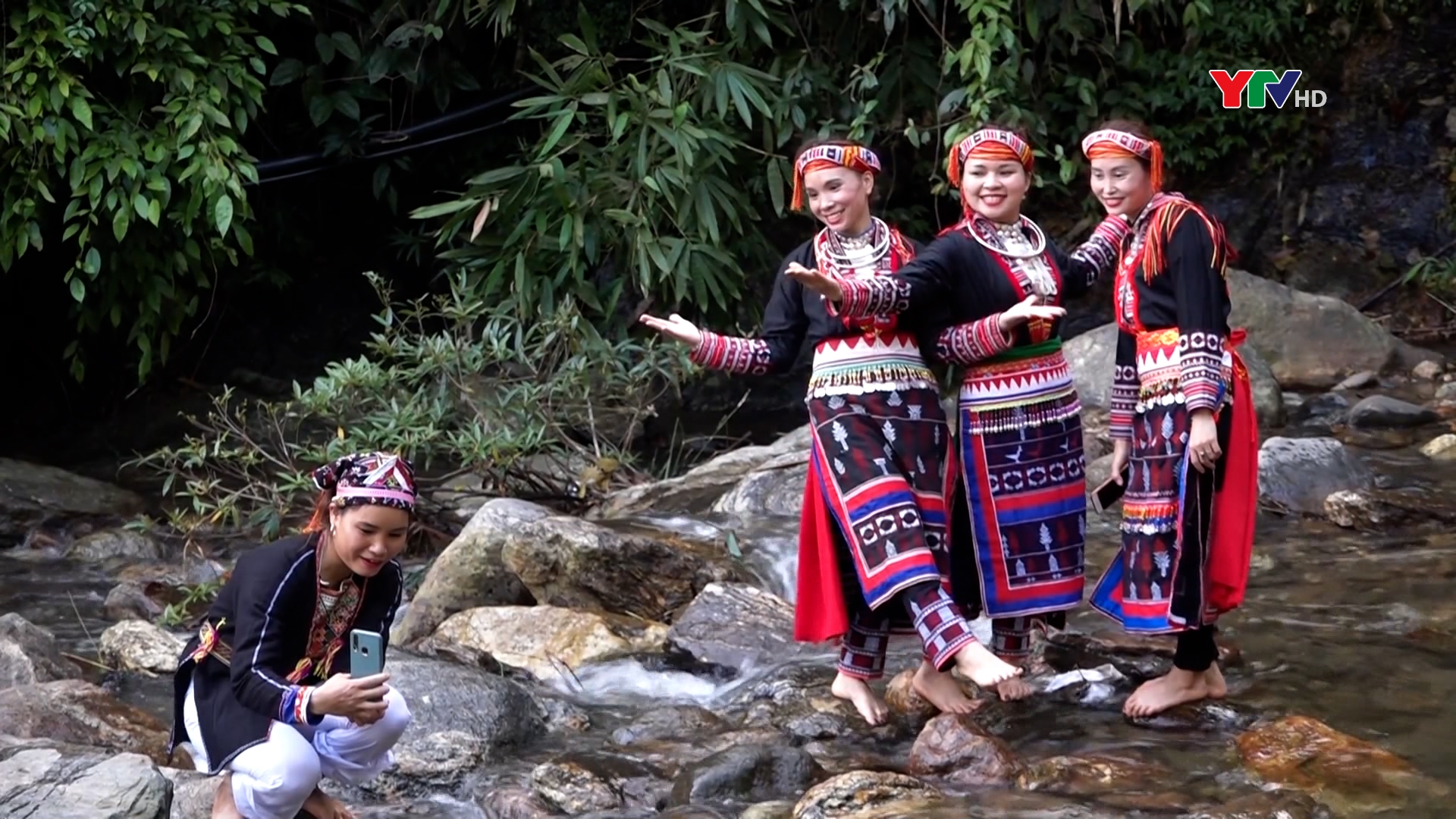 Văn Yên hứa hẹn là điểm đến " An toàn, hấp dẫn, ấn tượng "