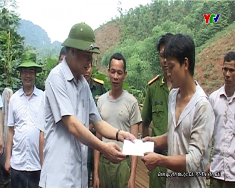 Đ/c Tạ Văn Long - PCT thường trực UBND tỉnh kiểm tra công tác khắc phục hậu quả thiên tai tại huyện Lục Yên