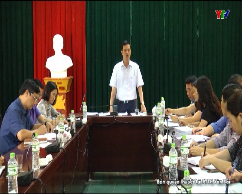 Đồng chí Phó Chủ tịch UBND tỉnh Dương Văn Tiến làm việc tại huyện Trạm Tấu