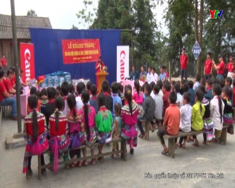 Bàn giao điểm trường Ba Khuy cho Trường Tiểu học và Trung học cơ sở xã Nà Hẩu huyện Văn Yên