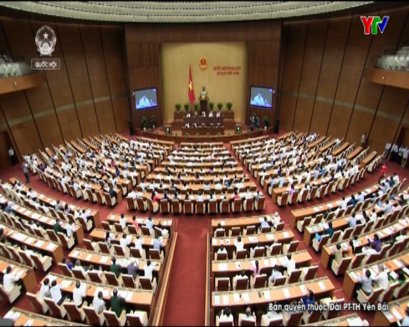 Quốc hội thảo luận tình hình phát triển KT - XH và ngân sách Nhà nước