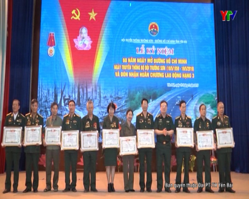 Hội Truyền thống Trường Sơn – Đường Hồ Chí Minh tỉnh Yên Bái đón nhận Huân chương Lao động hạng Ba