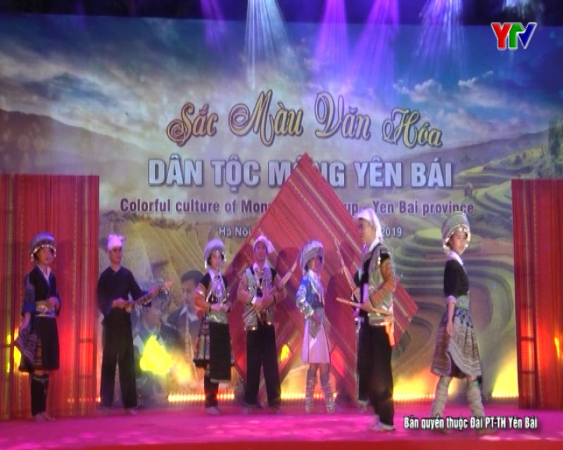 Độc đáo, ấn tượng sự kiện "Giới thiệu sắc màu văn hóa dân tộc Mông Yên Bái" tại Hà Nội