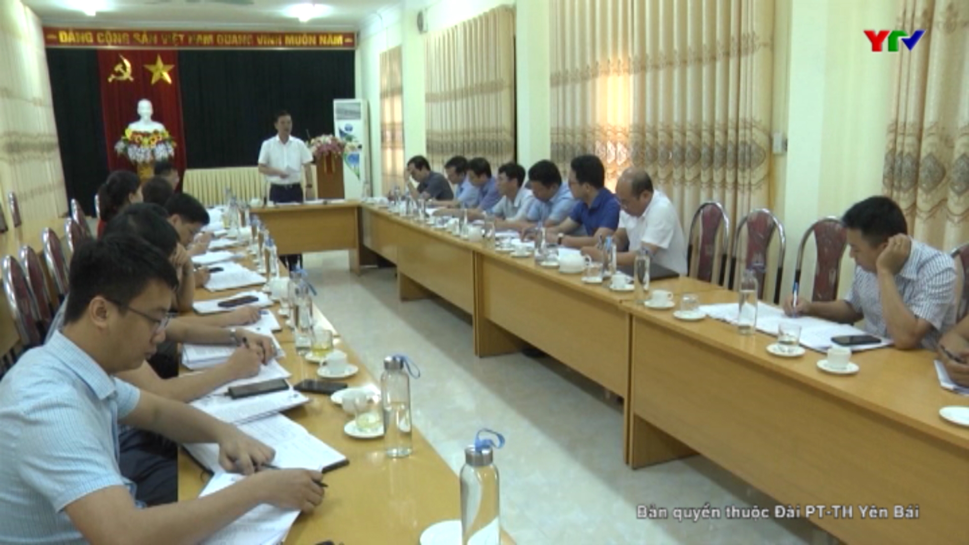Đồng chí Phó Chủ tịch UBND tỉnh Dương Văn Tiến làm việc tại huyện Văn Chấn