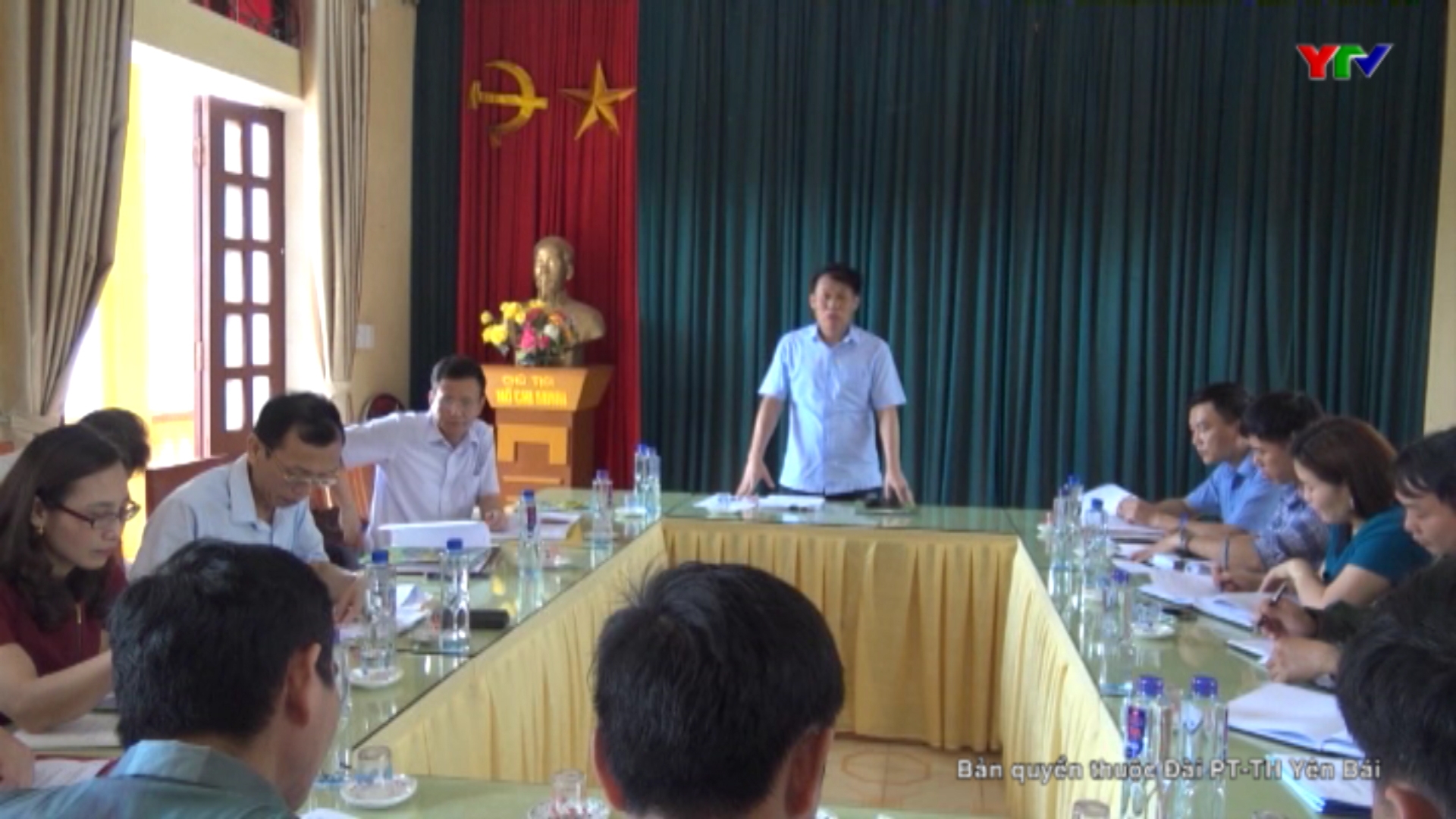 Đồng chí Nguyễn Văn Khánh - Phó Chủ tịch UBND tỉnh kiểm tra công tác phòng, chống thiên tai tại huyện Mù Cang Chải