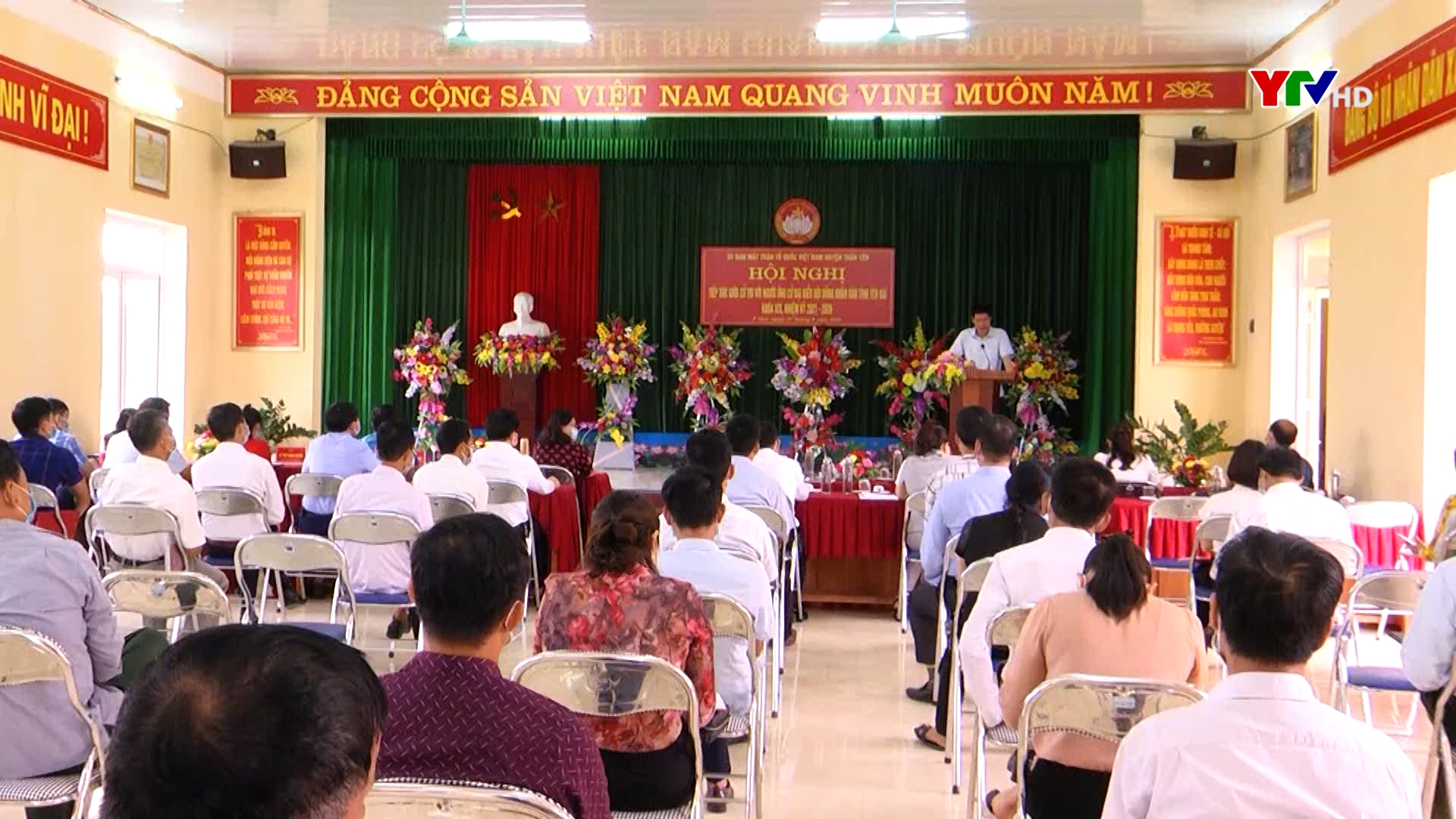 Các ứng cử viên đại biểu HĐND tỉnh Yên Bái khóa XIX, tiếp xúc cử tri huyện Trấn Yên