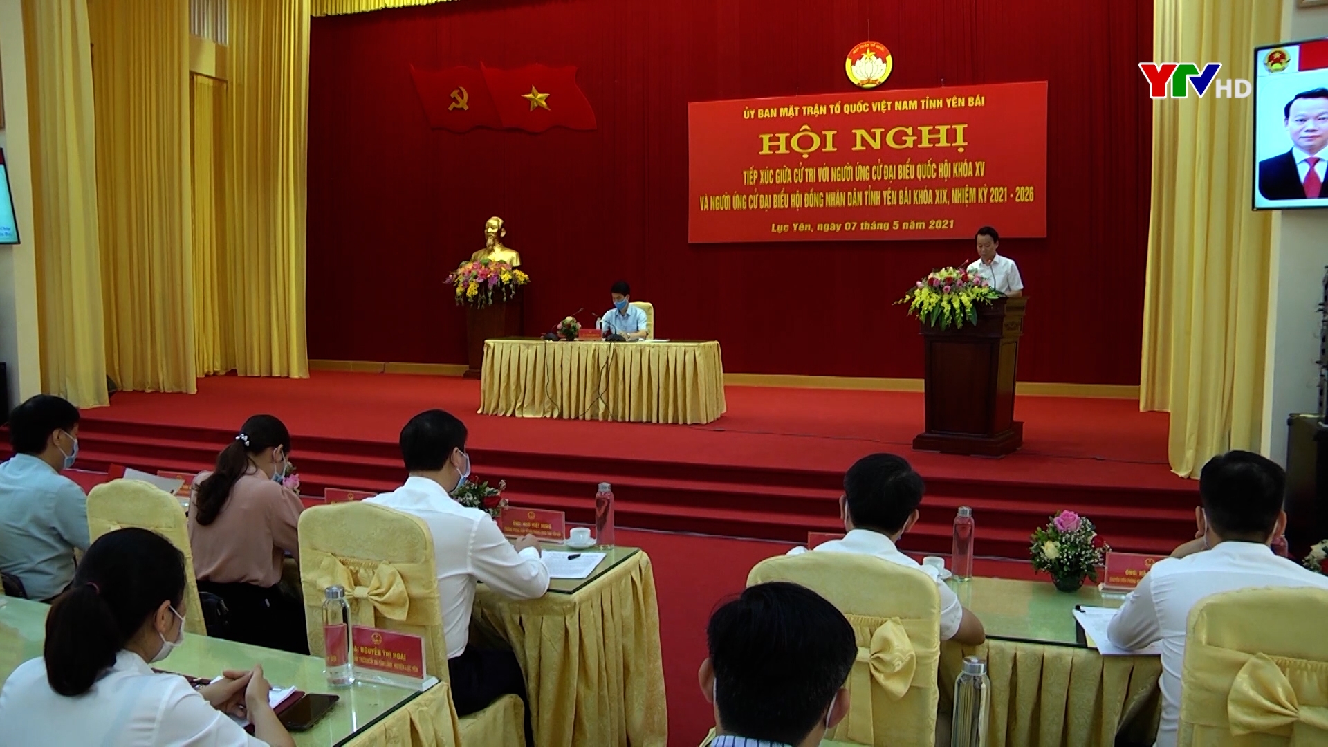 Các ứng cử viên ĐBQH và HĐND tiếp xúc cử tri tại huyện Lục Yên