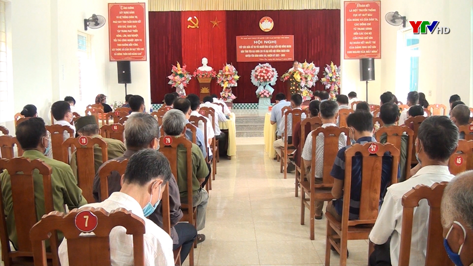 Hội nghị tiếp xúc cử tri 2 xã Cảm Ân và Mông Sơn huyện Yên Bình
