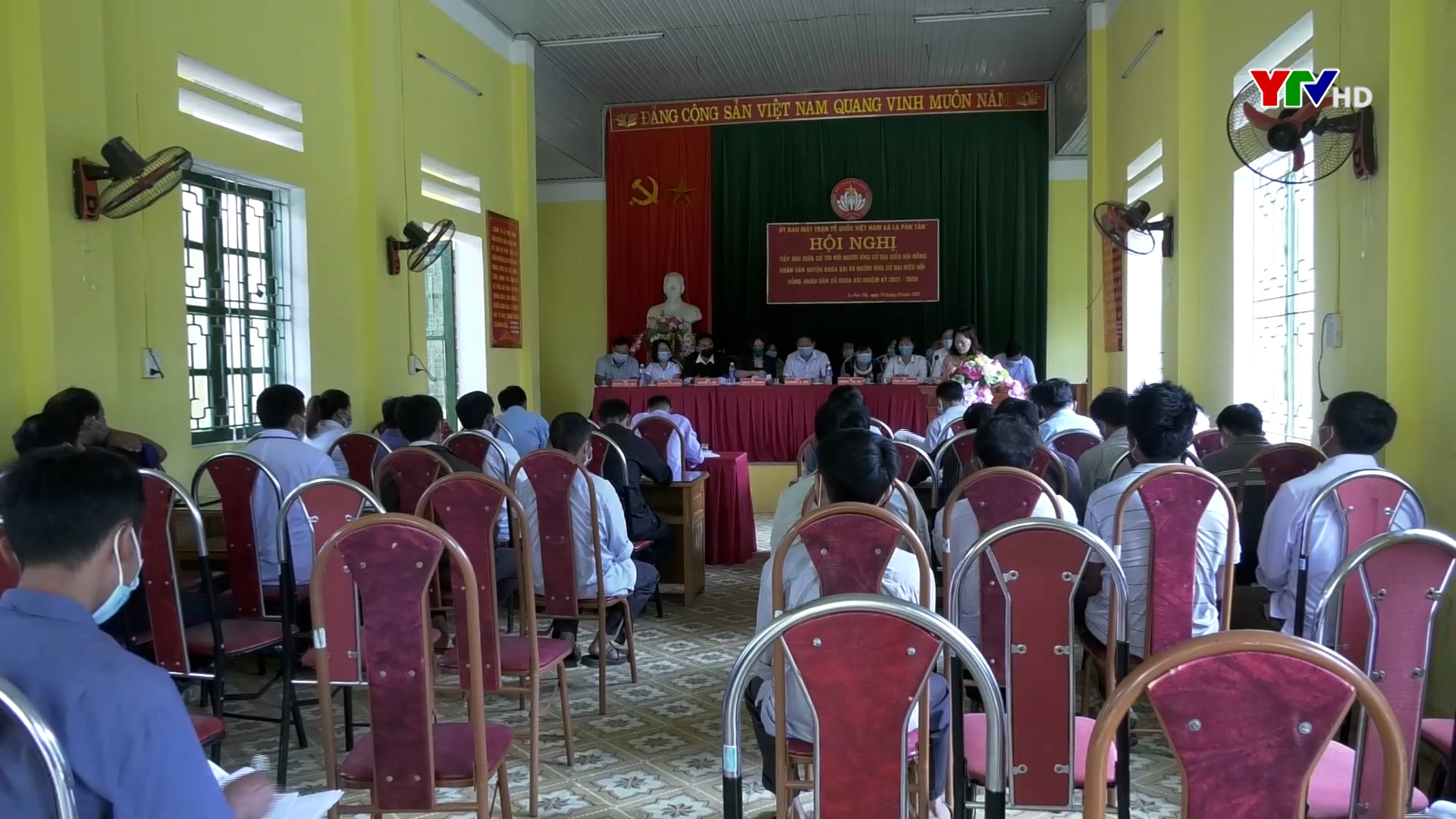 Các ứng cử viên đại biểu HĐND huyện Mù cang Chải tiếp xúc cử tri xã La Pán Tẩn và Dế Xu Phình