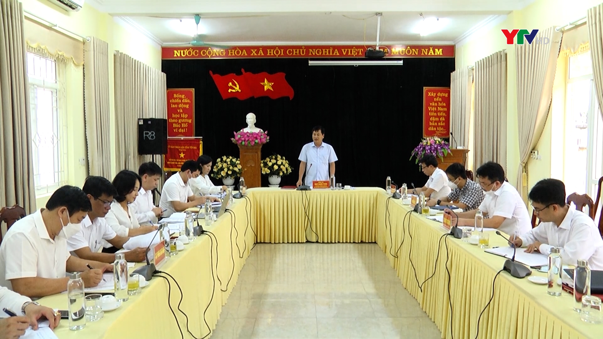 Đồng chí Phó Chủ tịch UBND tỉnh Ngô Hạnh Phúc làm việc với Sở VHTT&DL về thực hiện Nghị quyết số 28 của BCH Đảng bộ tỉnh