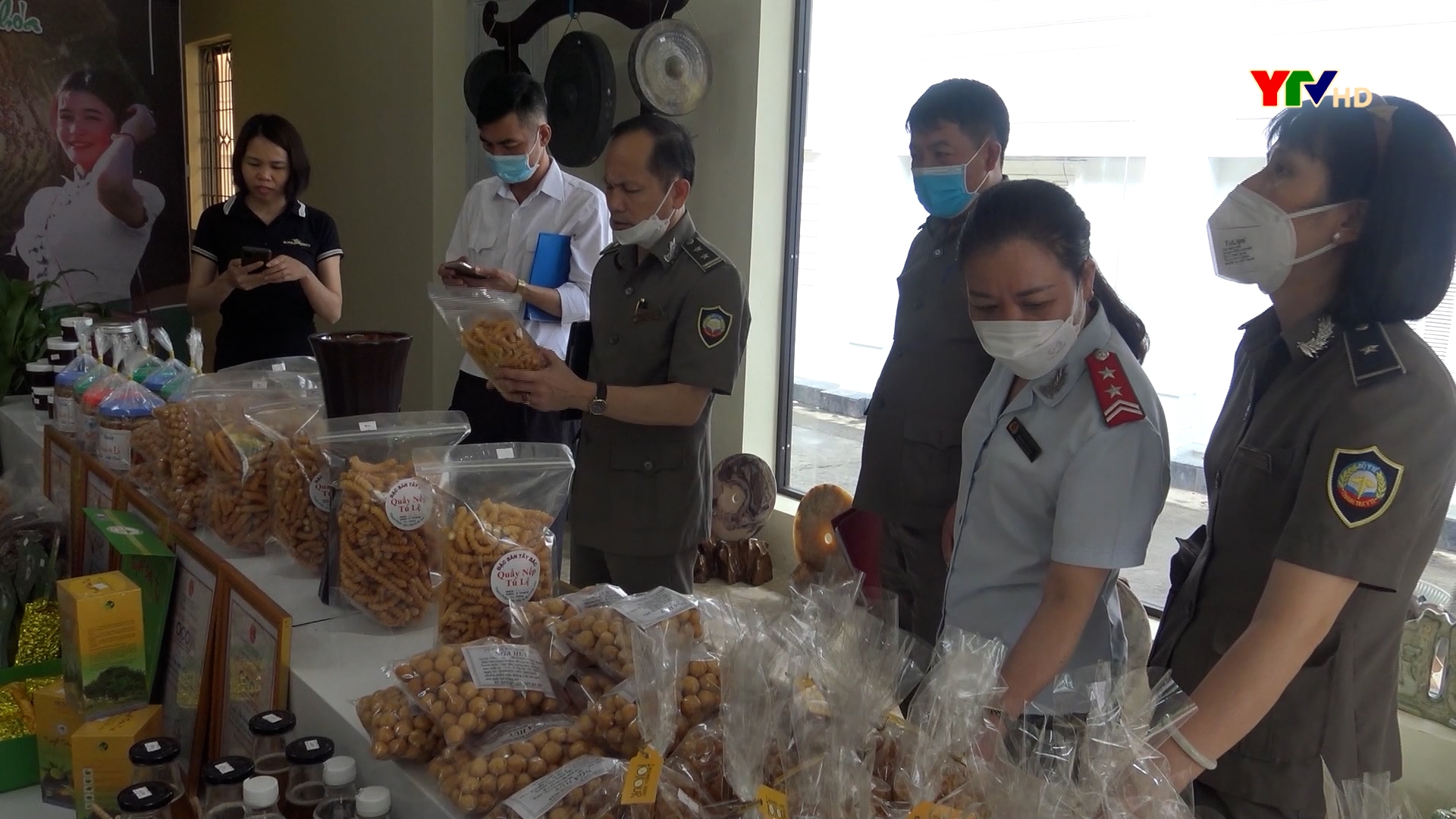 Đoàn công tác liên ngành kiểm tra công tác an toàn vệ sinh thực phẩm tại thị xã Nghĩa Lộ