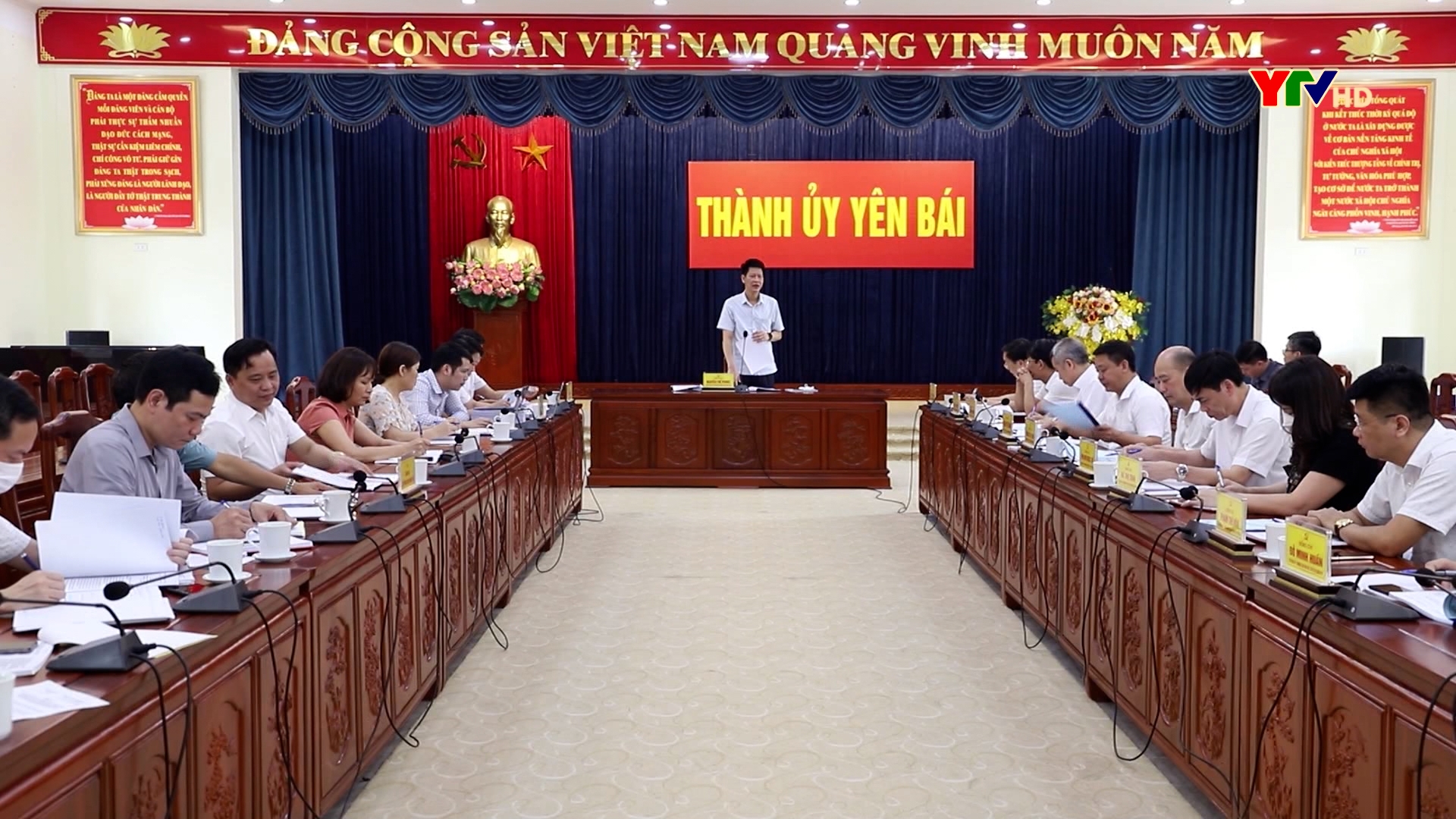 Đoàn công tác của tỉnh kiểm tra việc thực hiện các nghị quyết chuyên đề tại Đảng bộ thành phố Yên Bái.