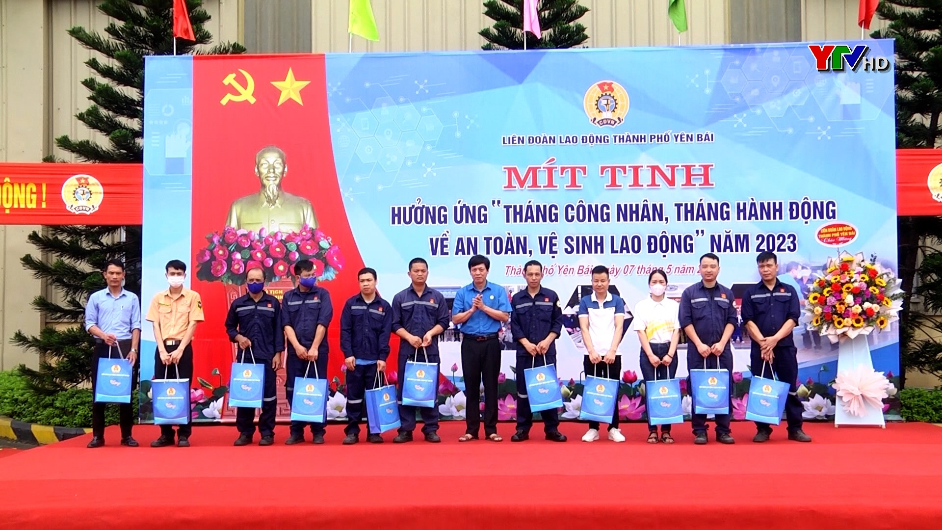 Liên đoàn lao động thành phố Yên Bái mít tinh hưởng ứng Tháng công nhân và Tháng hành động về an toàn vệ sinh lao động năm 2023