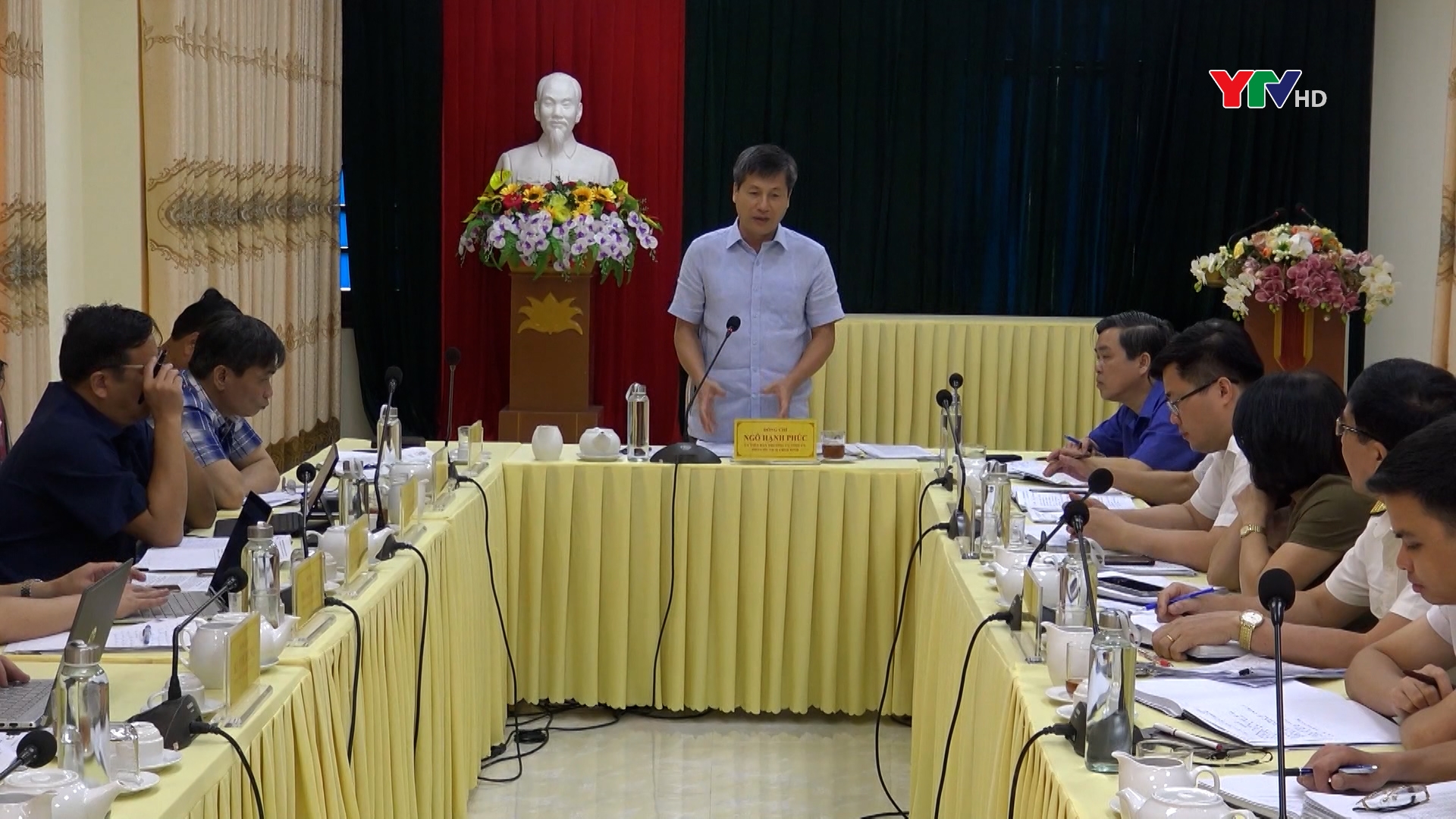 Đồng chí Phó chủ tịch UBND tỉnh Ngô Hạnh Phúc làm việc với huyện Văn Chấn và huyện Mù Cang Chải về công tác thu ngân sách