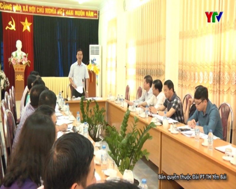 Đ/c Dương Văn Tiến - PCT UBND tỉnh kiểm tra công tác chuẩn bị cho kỳ thi THPT quốc gia tại huyện Văn Chấn