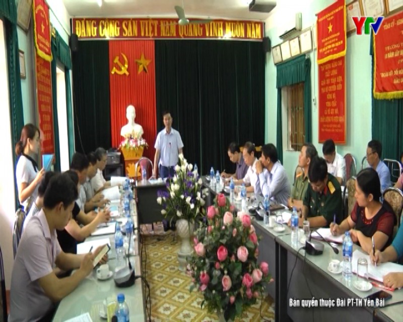 Ban Chỉ đạo thi THPT Quốc gia tỉnh Yên Bái kiểm tra công tác chuẩn bị kỳ thi tại huyện Văn Chấn