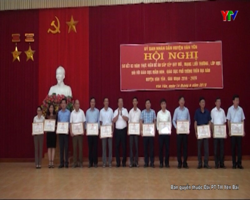 Huyện Yên Bình và huyện Văn Yên sơ kết 3 năm thực hiện Đề án sắp xếp quy mô, mạng lưới trường, lớp học